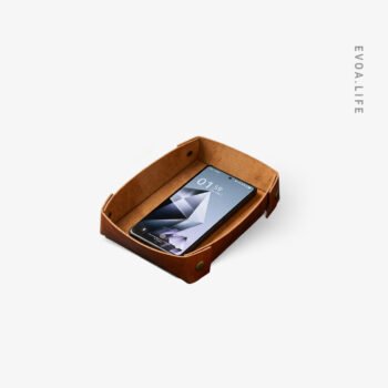 Leather Tray Organizer | Streamline your daily carry and reclaim your desk space with our Leather Tray Organizer. Designed for the modern minimalist, this valet tray is the perfect catch-all for your essential items, ensuring you never have to hunt for your keys or wallet again. Crafted from high-quality, durable materials, this tray blends timeless aesthetics with rugged functionality. Whether it’s sitting on your entryway console or your office desk, it provides a sophisticated home for your most important gear.